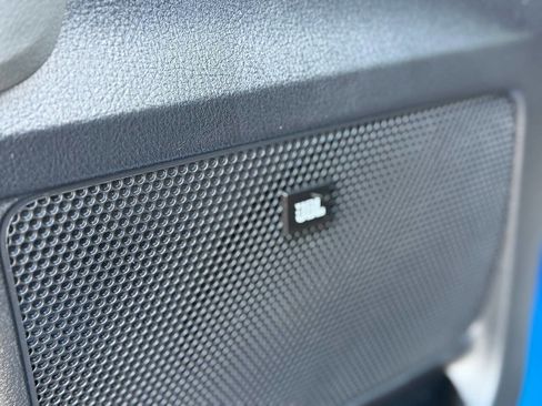 Used 2010 Toyota Tundra Limited image 12