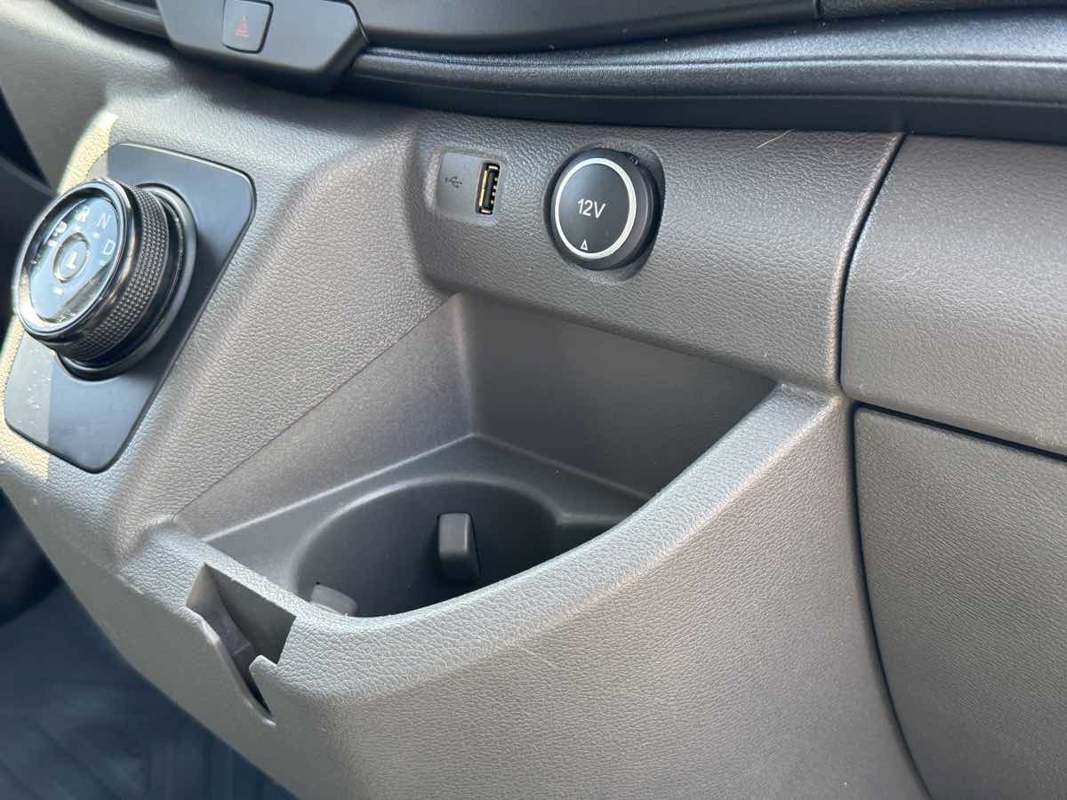 Used 2022 Ford E-Transit Low Roof RWD image 16