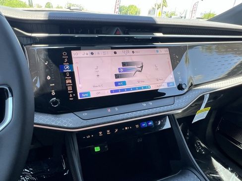 New 2025 Jeep Wagoneer S Limited image 13