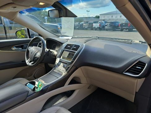 Used 2018 Lincoln MKX Reserve w/ Lincoln MKX Climate Package AWD/4WD image 19