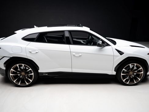 Used 2024 Lamborghini Urus S AWD/4WD image 34