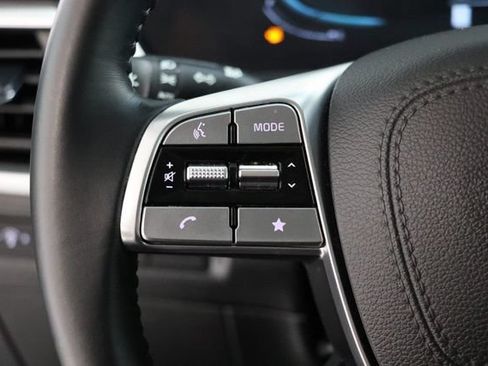 Used 2025 Kia Telluride LX FWD image 17