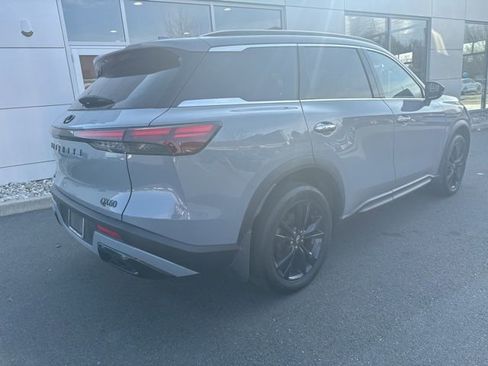 Certified 2025 INFINITI QX60 Luxe w/ Black Edition image 3