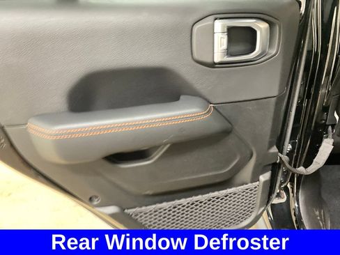Used 2021 Jeep Gladiator Mojave AWD/4WD image 14