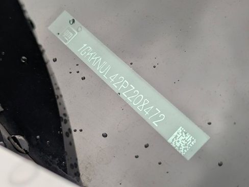 Used 2023 GMC Acadia SLT w/ Technology Package image 49