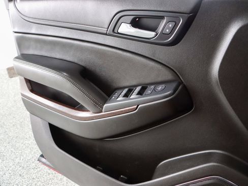 Used 2020 GMC Yukon SLE w/ Enhanced Driver Alert Package image 24