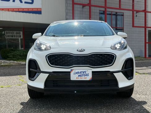 Used 2022 Kia Sportage LX FWD image 8
