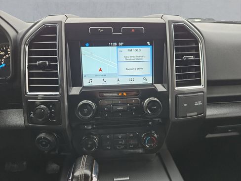 Used 2016 Ford F150 XLT w/ Equipment Group 302A Luxury image 17