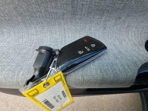 Certified 2023 Volkswagen ID.4 Pro AWD/4WD image 28