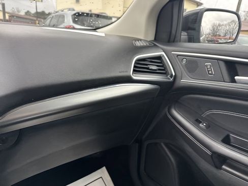 Used 2022 Ford Edge Titanium w/ Equipment Group 301A image 25