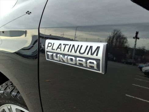 Certified 2017 Toyota Tundra Platinum image 28