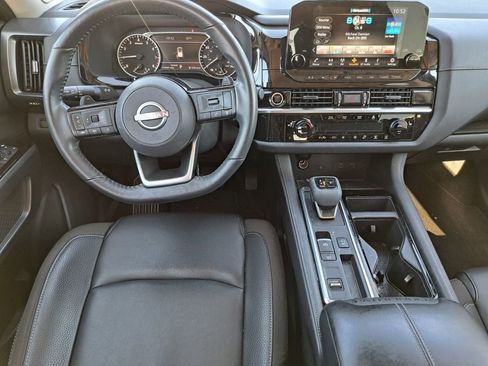 Used 2023 Nissan Pathfinder SL w/ SL Premium Package image 19