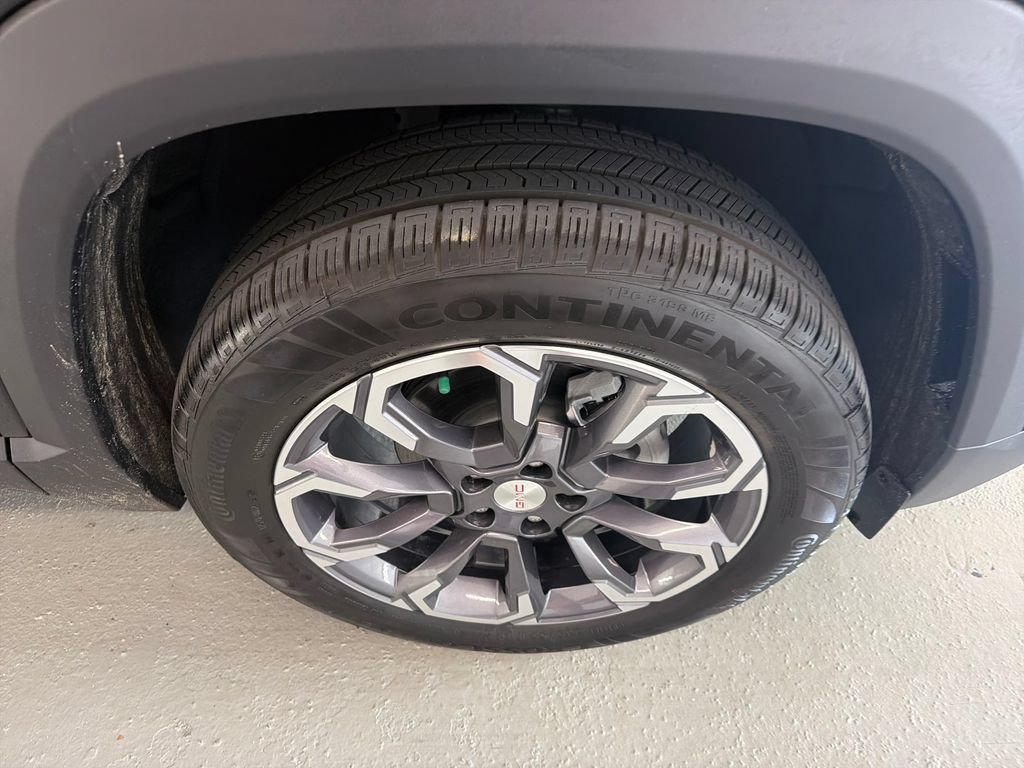New 2027 GMC Terrain Elevation w/ Elevation Premium Package FWD image 4