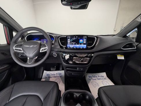 New 2026 Chrysler Pacifica Select AWD/4WD image 12