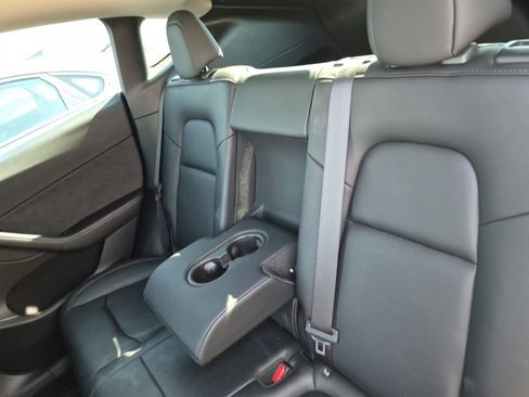 Used 2022 Tesla Model Y Performance AWD/4WD image 8