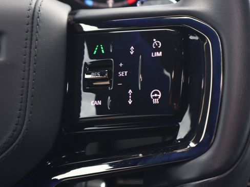 Used 2024 Land Rover Range Rover Sport SV Edition One Carbon Bronze image 37