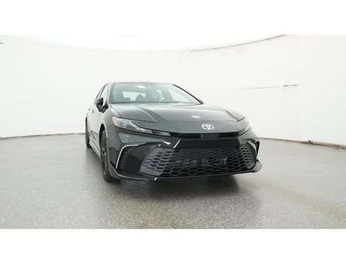 New 2026 Toyota Camry SE image 30