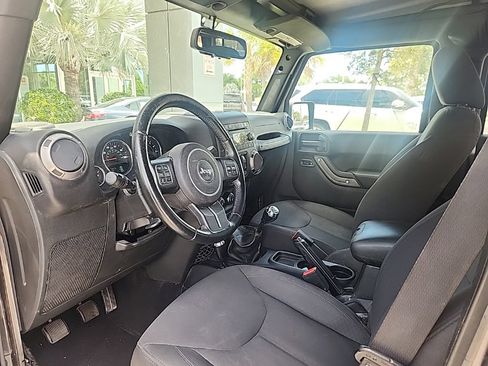 Used 2017 Jeep Wrangler Unlimited Sport w/ Quick Order Package 23S AWD/4WD image 8