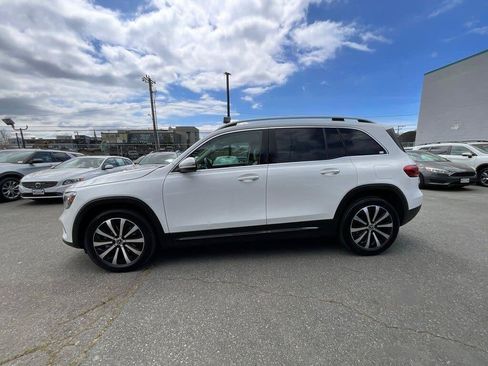Used 2022 Mercedes-Benz GLB 250 4MATIC image 5