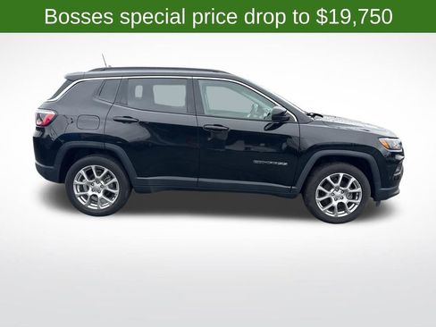 Certified 2022 Jeep Compass Latitude AWD/4WD image 2