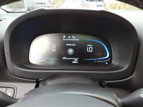 Used 2024 Hyundai Venue SEL image 18