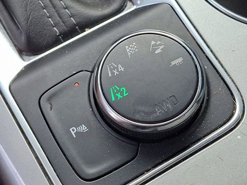 Used 2019 Chevrolet Blazer LT w/ Sun and Wheels Package image 25