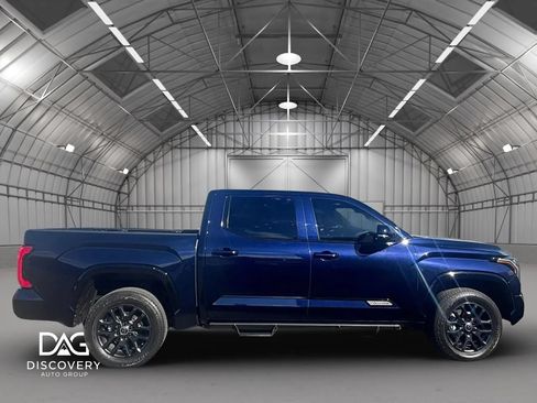 Used 2024 Toyota Tundra Platinum AWD/4WD image 4