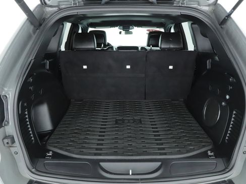 Used 2021 Jeep Grand Cherokee Laredo X image 19