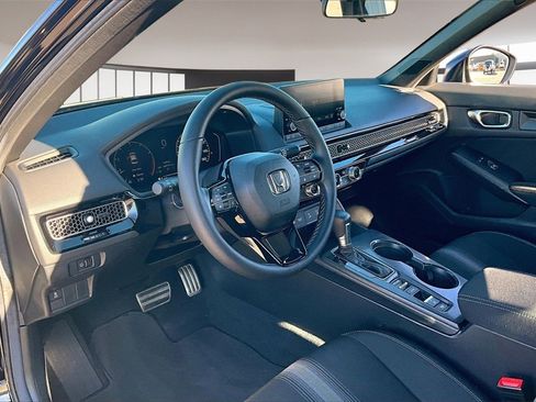 Used 2025 Honda Civic Sport image 13