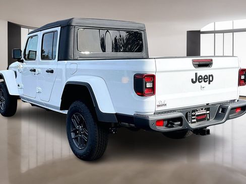 New 2025 Jeep Gladiator Sport image 3