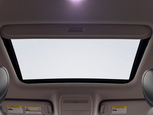 Used 2023 MAZDA CX-30 AWD 2.5 S w/ Premium Package image 19