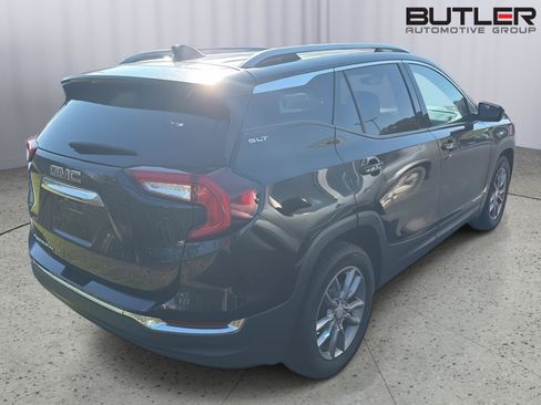 Used 2022 GMC Terrain SLT FWD image 9