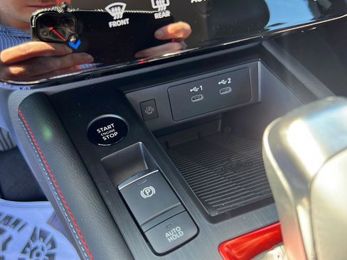 New 2025 Nissan Kicks SR image 19