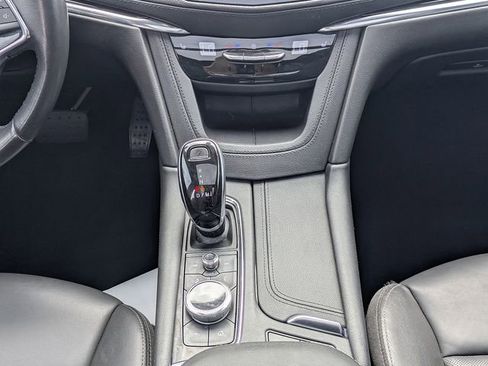 Used 2020 Cadillac XT5 Premium Luxury FWD image 20