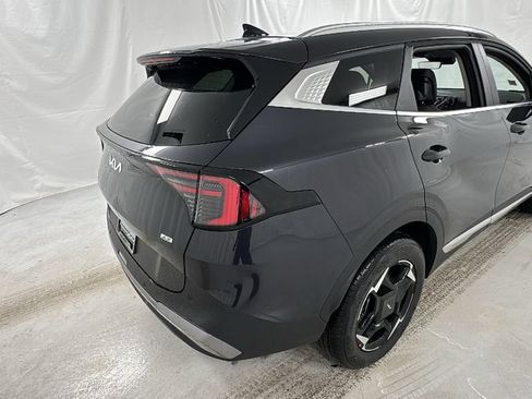 Used 2026 Kia Sportage EX image 3