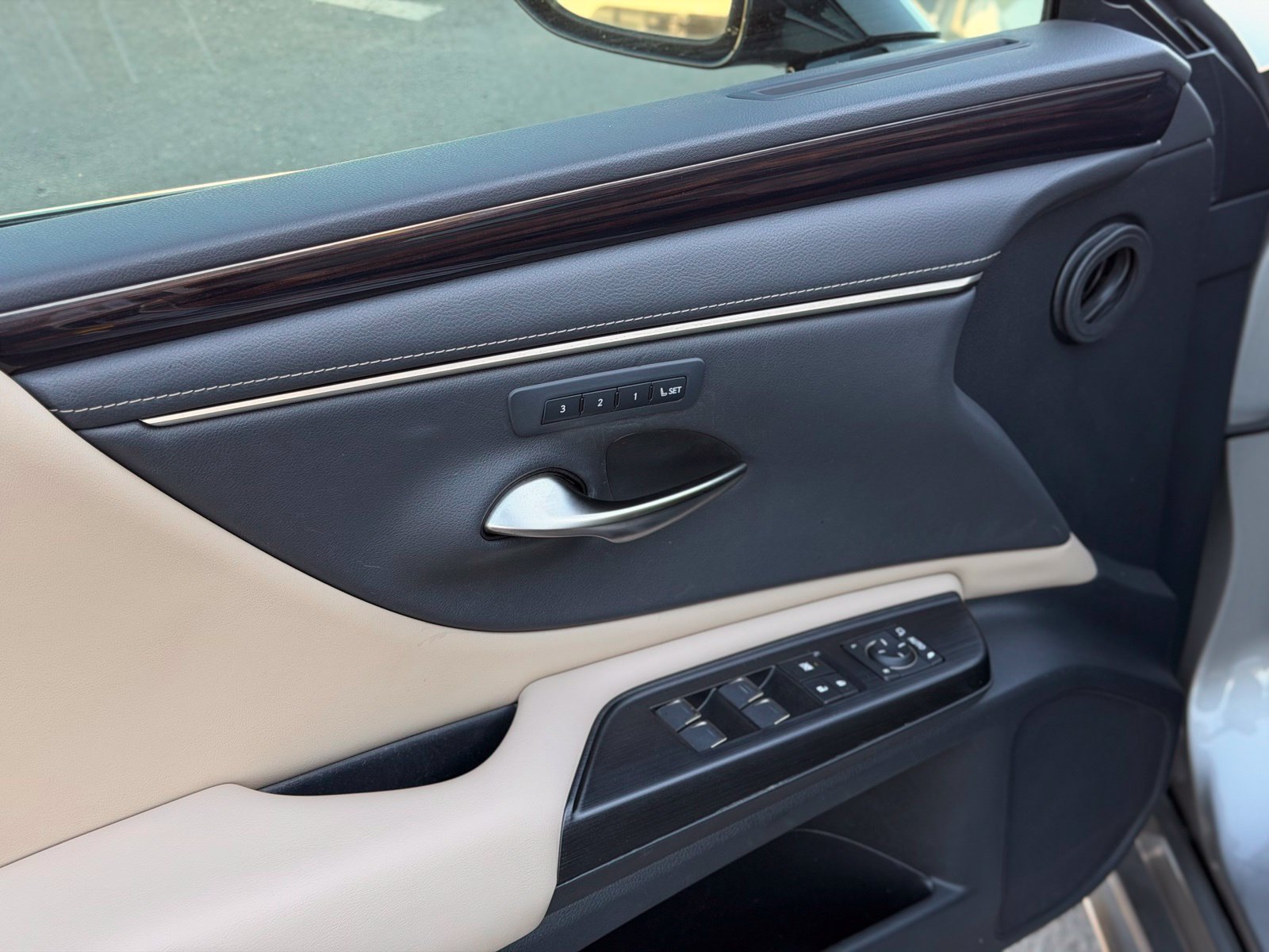 Used 2021 Lexus ES 250 w/ Premium Package AWD/4WD image 20