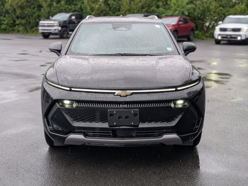 New 2025 Chevrolet Equinox EV LT image 14