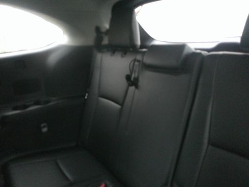 Used 2023 Toyota Highlander XLE image 28