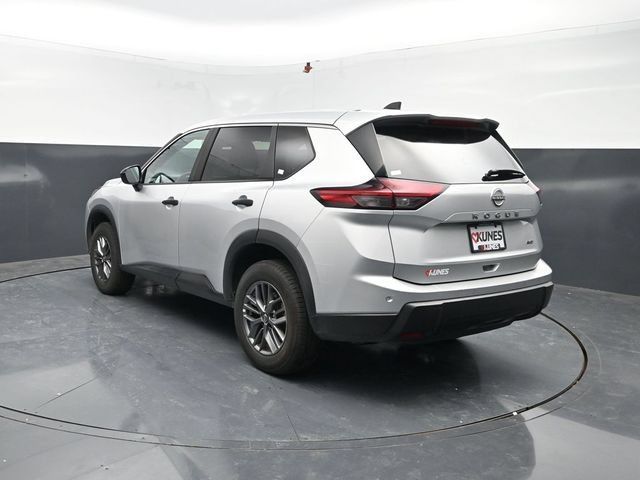 Used 2024 Nissan Rogue S AWD/4WD image 6