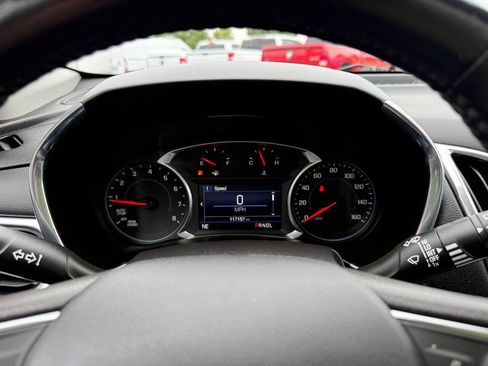 Used 2019 Chevrolet Equinox LT FWD image 13
