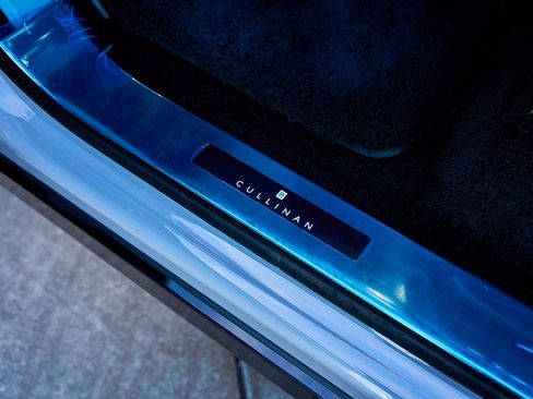 Used 2025 Rolls-Royce Cullinan image 39