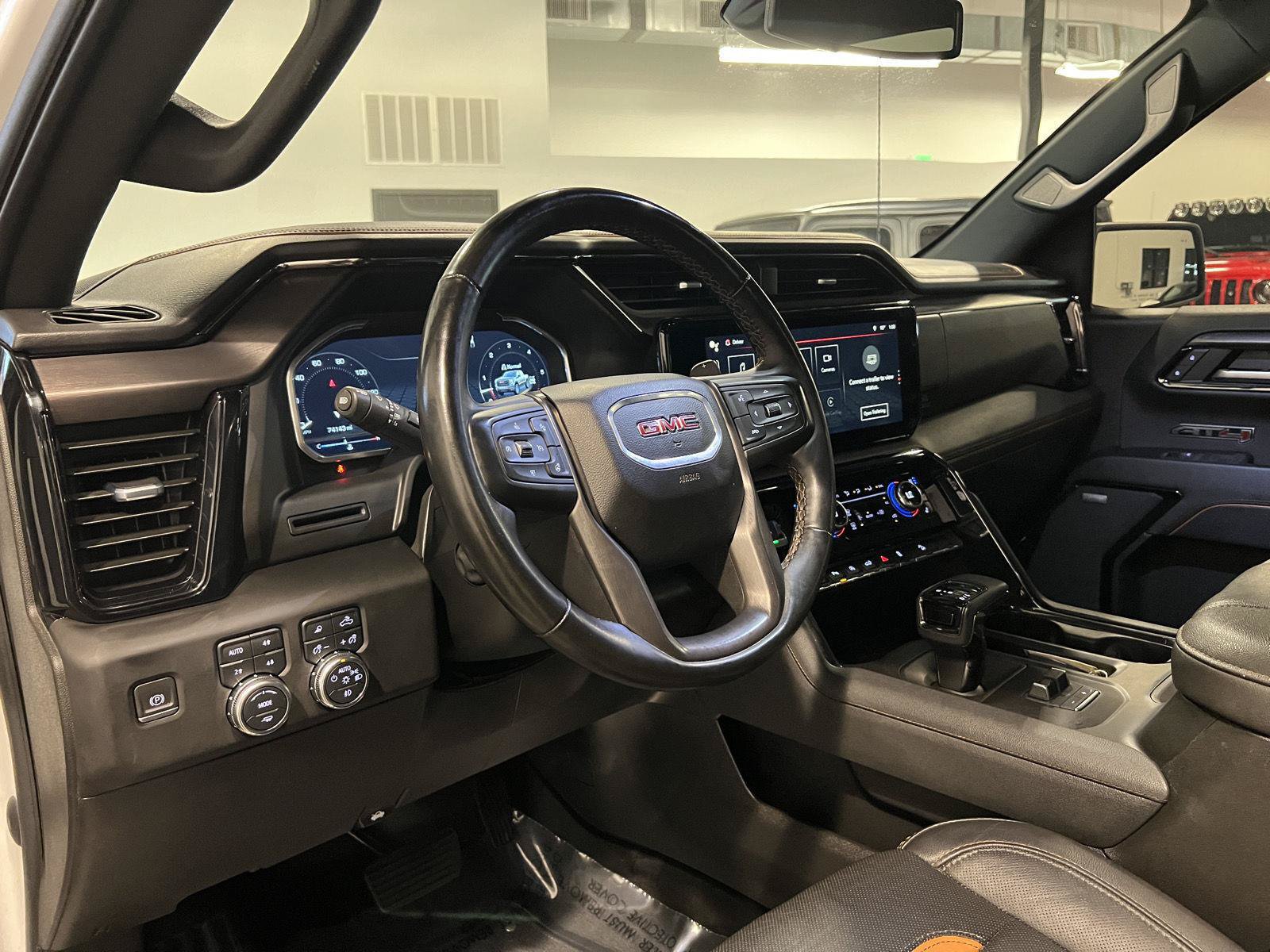 Used 2023 GMC Sierra 1500 AT4 w/ AT4 Preferred Package AWD/4WD image 12