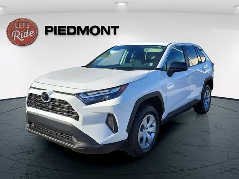 Used 2023 Toyota RAV4 LE image 4