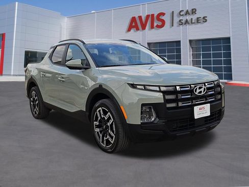 Used 2025 Hyundai Santa Cruz Limited AWD/4WD image 3