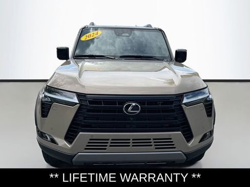 Used 2024 Lexus GX 550 AWD/4WD image 2