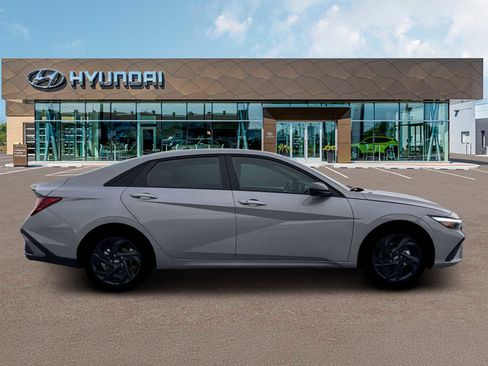 New 2026 Hyundai Elantra Sport image 9
