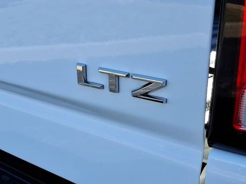 Used 2024 Chevrolet Silverado 2500 LTZ image 27