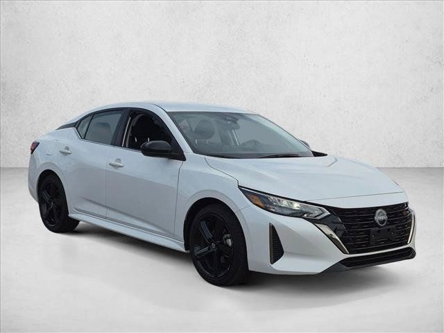 Used 2025 Nissan Sentra SR FWD image 3