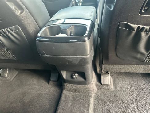 Used 2025 Kia Telluride S FWD image 36