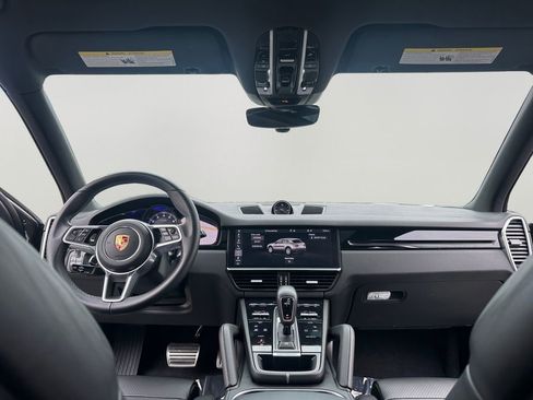 Used 2020 Porsche Cayenne S image 10